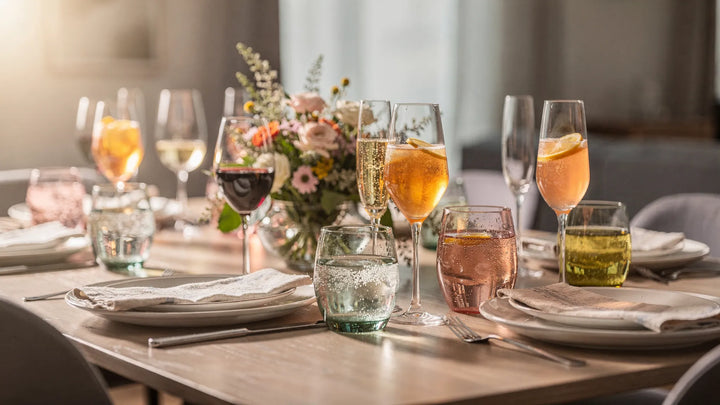 Choosing a Glass Cups Set for Entertaining